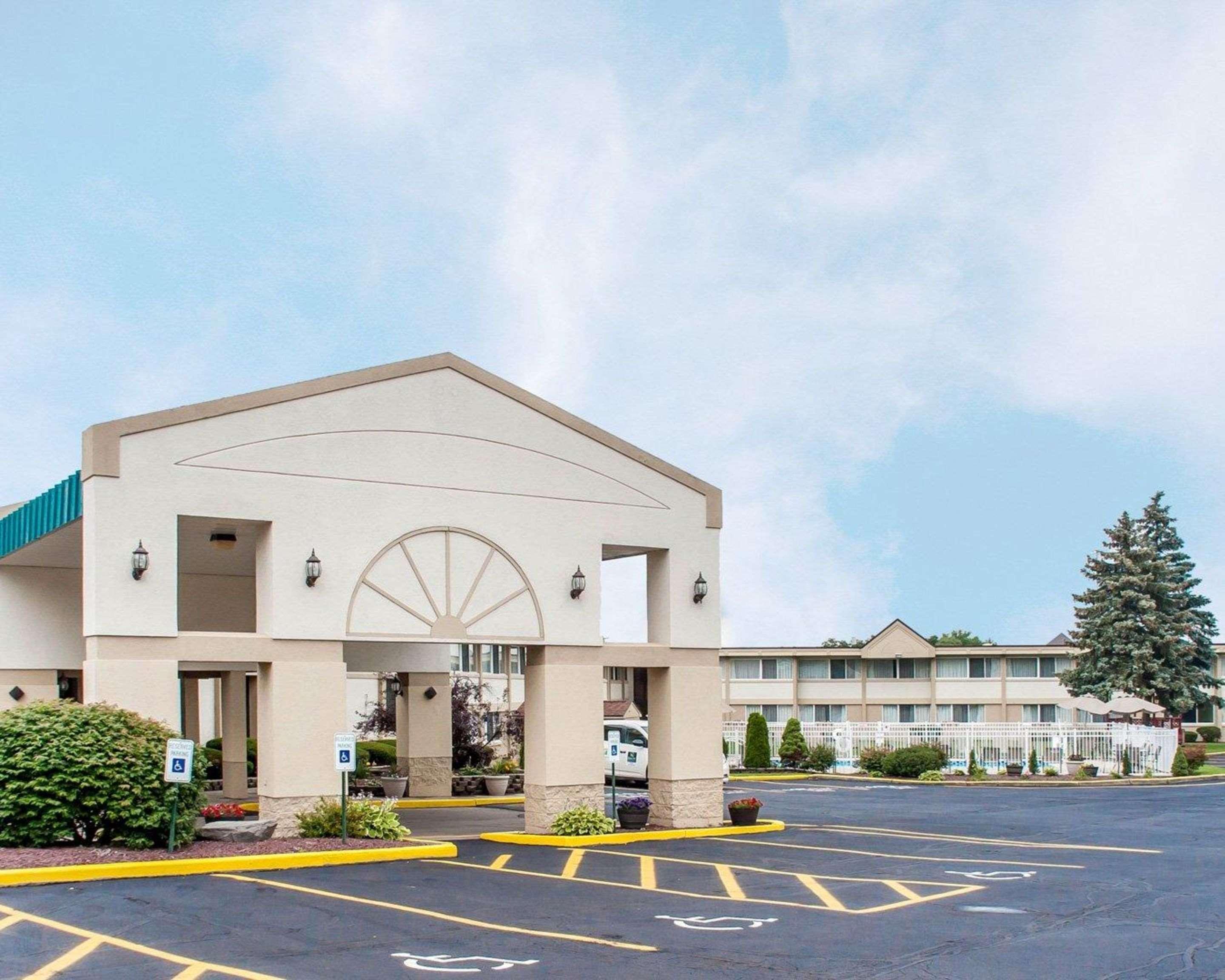 Quality Inn & Suites Vestal Binghamton Near University Kültér fotó